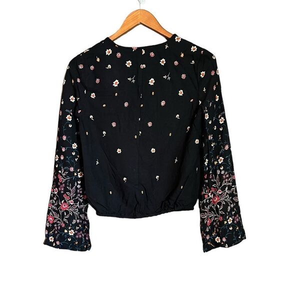 BCBGeneration long sleeve floral blouse - Picture 8 of 9